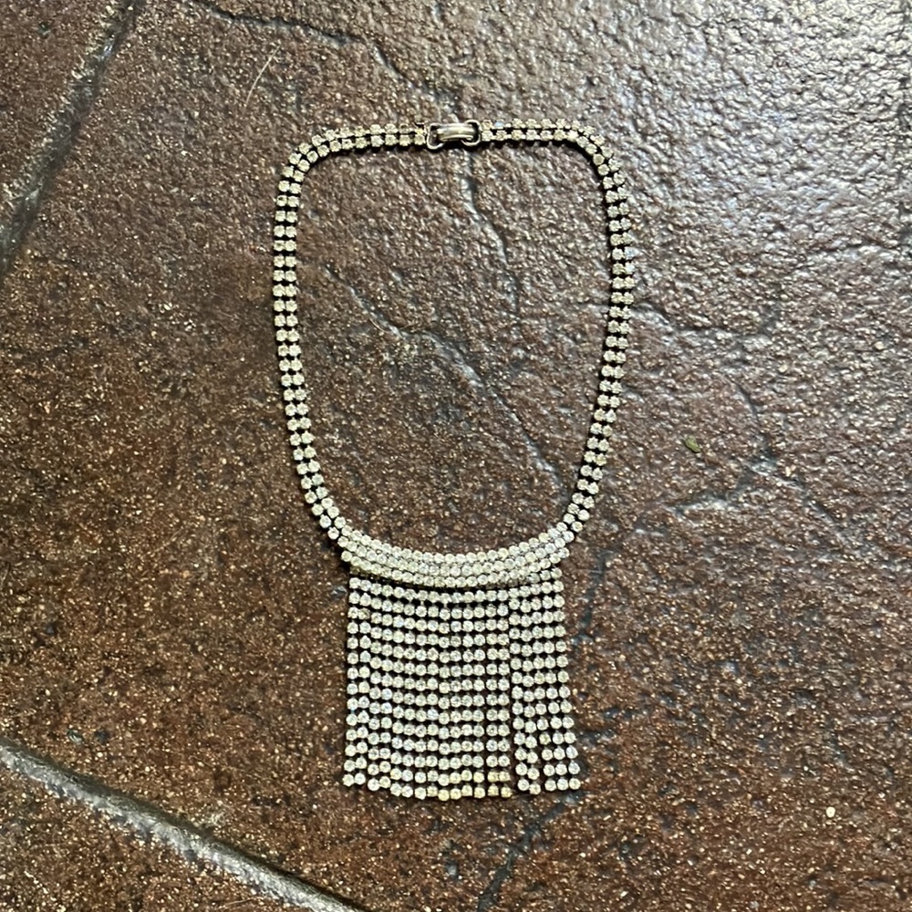 Gorgeous 1950s vintage rhinestone fringe necklace